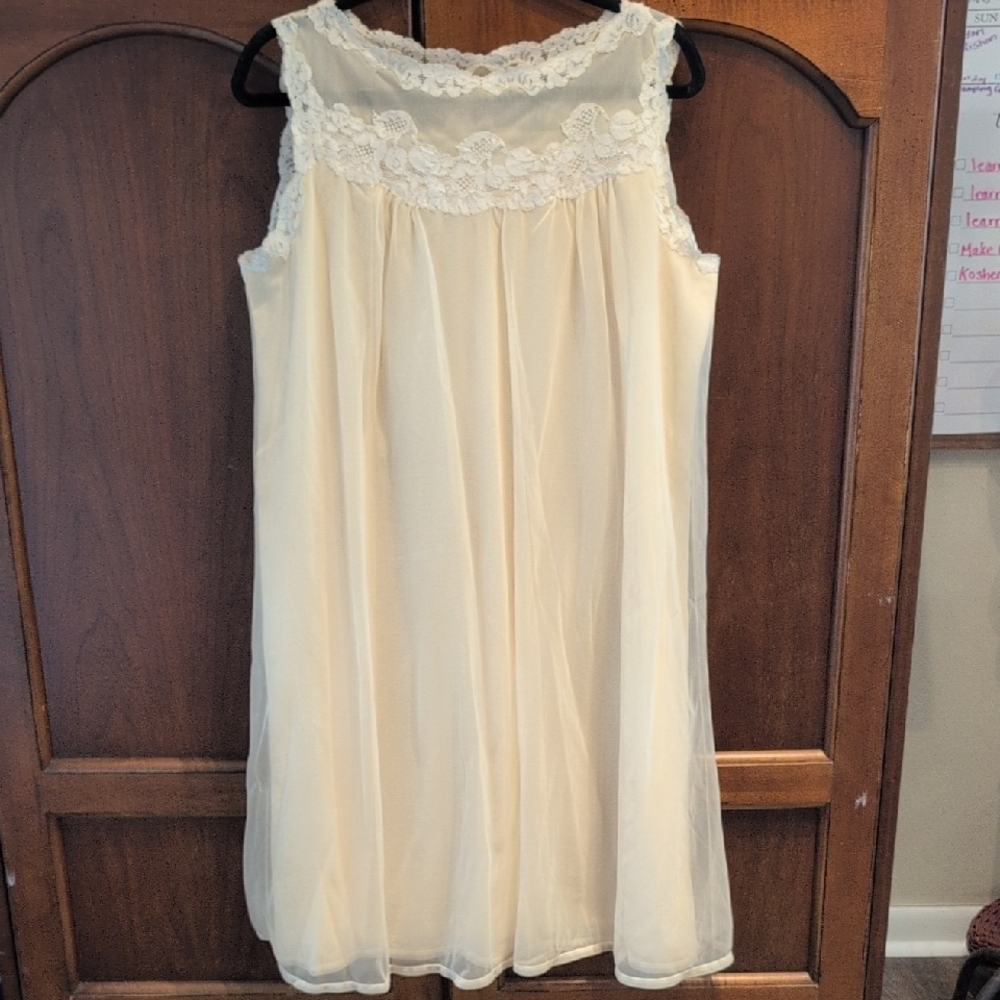 Gossard Artemis Elegant Cream Lace Chemise